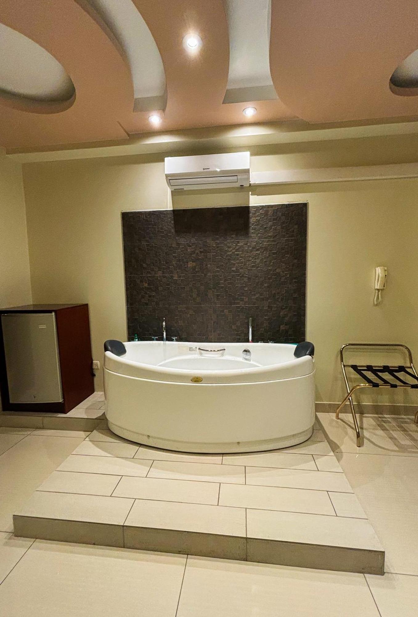 Hotel Plaza Del Bosque Inn 팅고 마리아 외부 사진